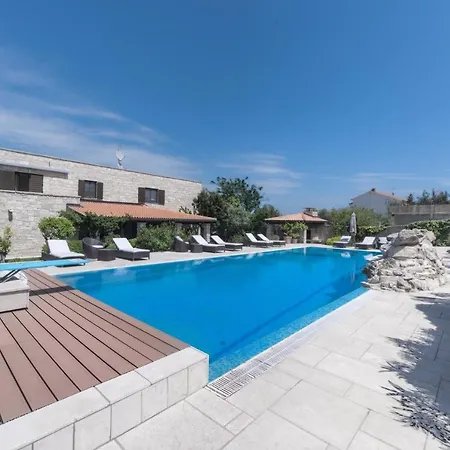 Family Friendly With A Swimming Pool - 20859 * 무르테르