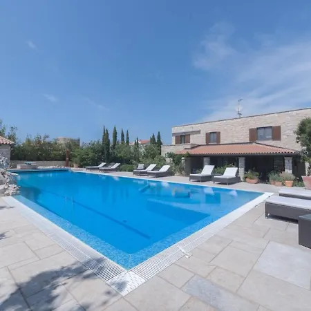 Family Friendly With A Swimming Pool - 20859 Apartment Murter