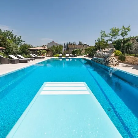 Apartamento Family Friendly With A Swimming Pool - 20859 *