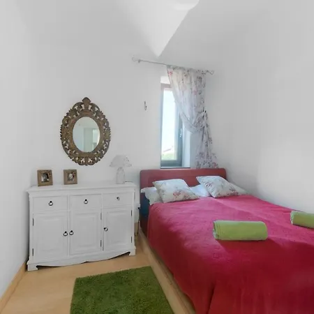 Family Friendly With A Swimming Pool - 20859 Apartment