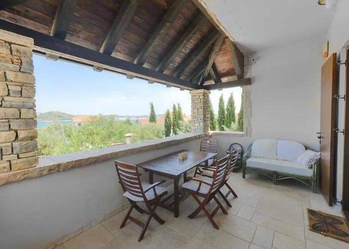 Family Friendly With A Swimming Pool - 20859 * מורטר